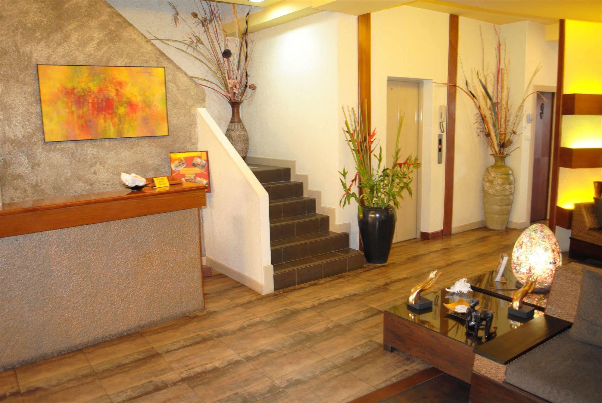 Pasadena Lodge Pattaya Eksteriør billede