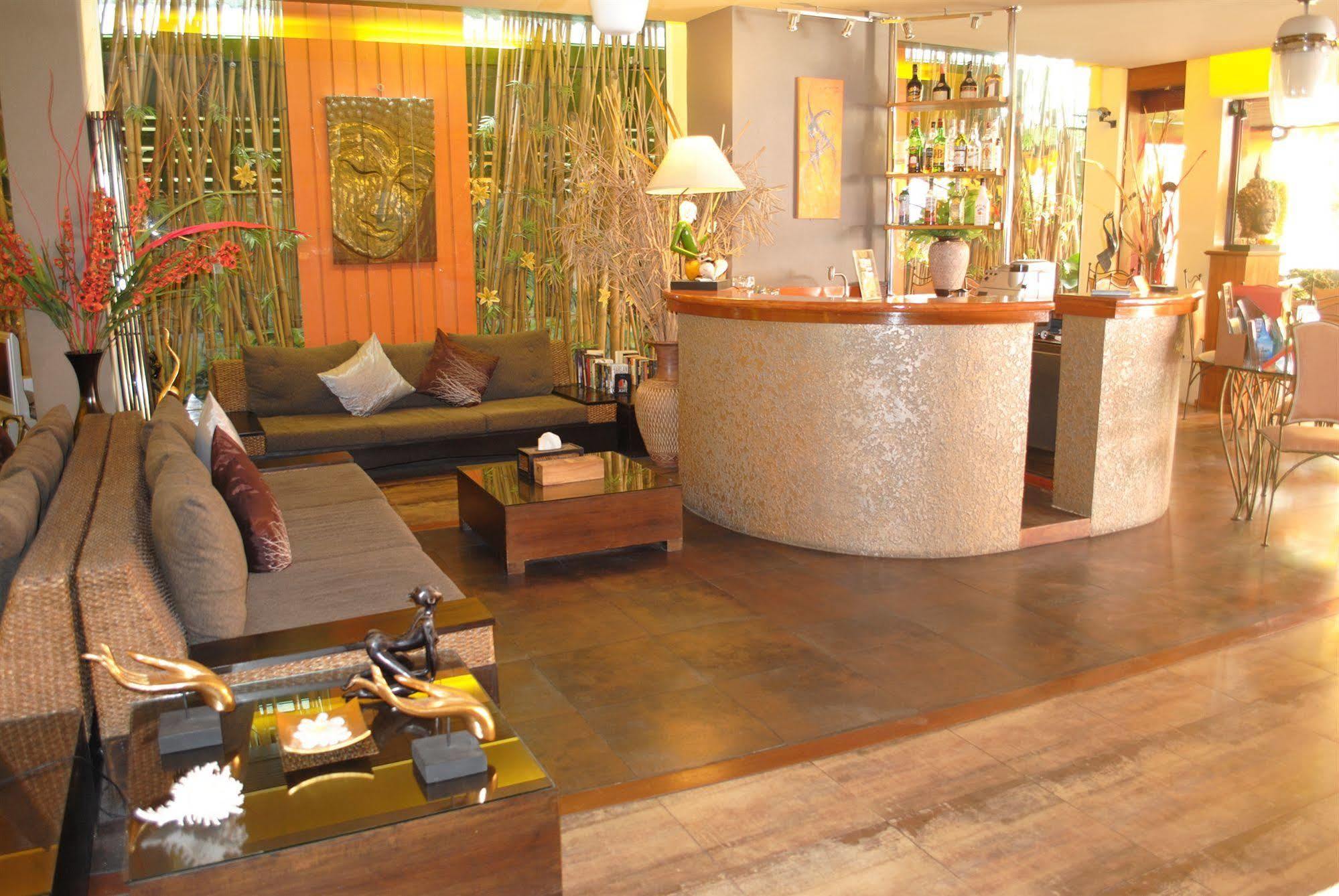 Pasadena Lodge Pattaya Eksteriør billede