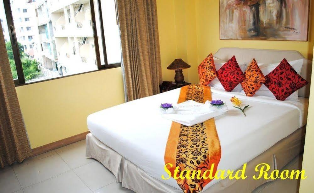 Pasadena Lodge Pattaya Eksteriør billede