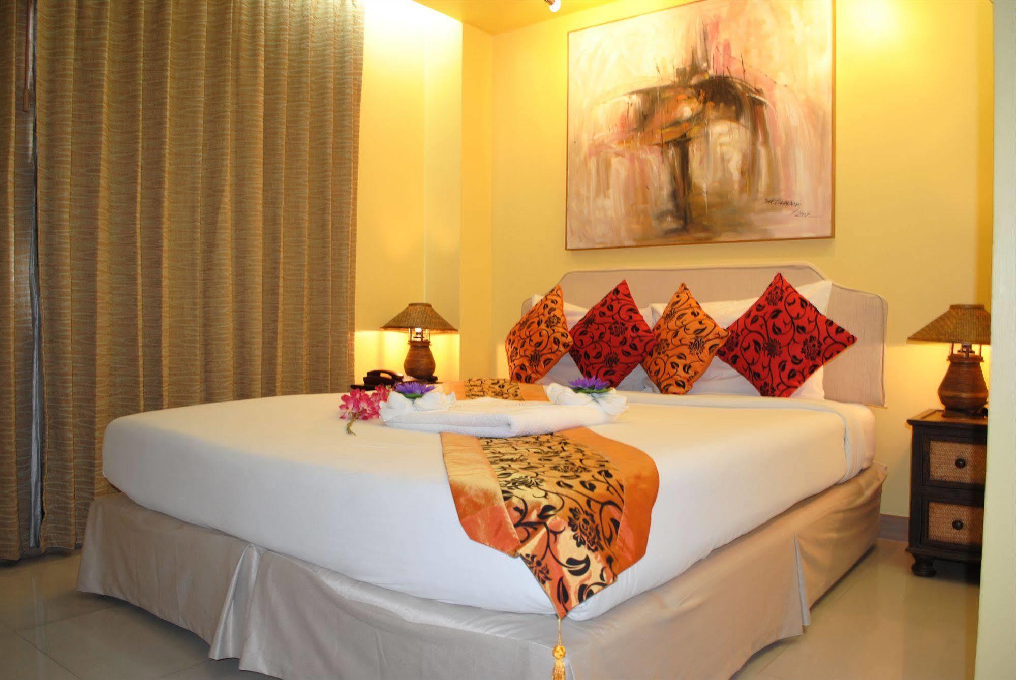 Pasadena Lodge Pattaya Eksteriør billede