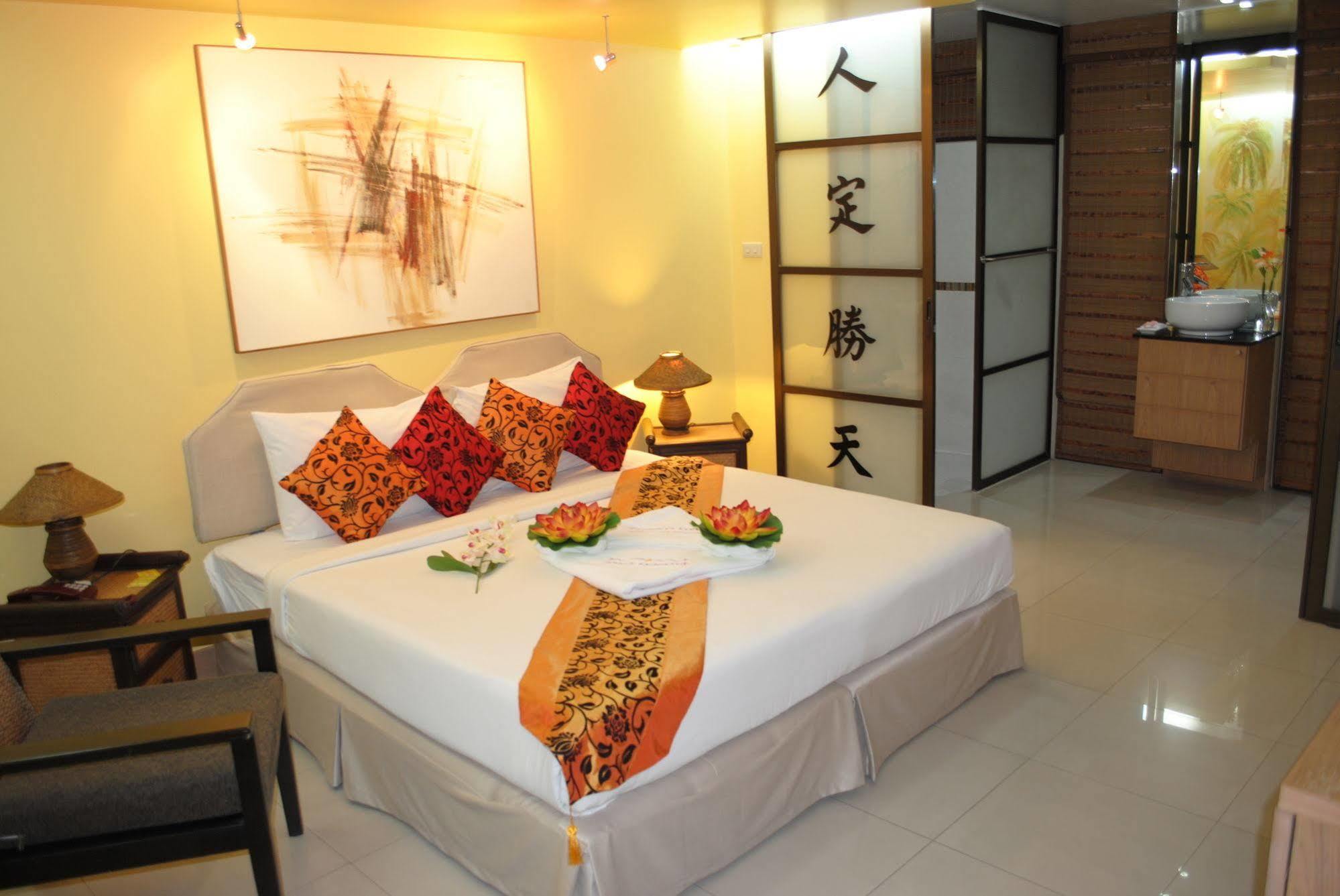 Pasadena Lodge Pattaya Eksteriør billede
